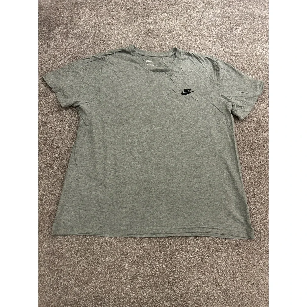 Nike T-Shirt Mens Large Grey Excellent Embroidered Logo Short Sleeve Tee
